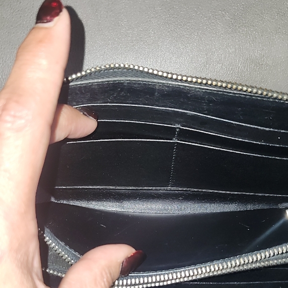 Salvatore Ferragamo Gancini Embossed Gray And Black Leather Wallet - Picture 16 of 16